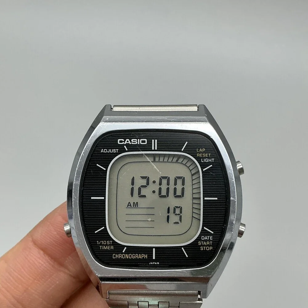 Vintage Casio 560S-3B Mens Watch 35mm Digital Chronograph Display Issues